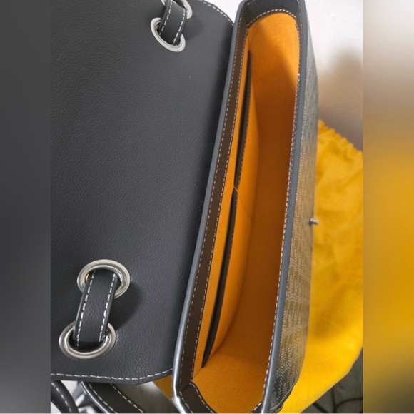 Goyard Goyardine 233 PM Shoulder Bag in Grey (Includes dust bag) NEW - Picture 4 of 16